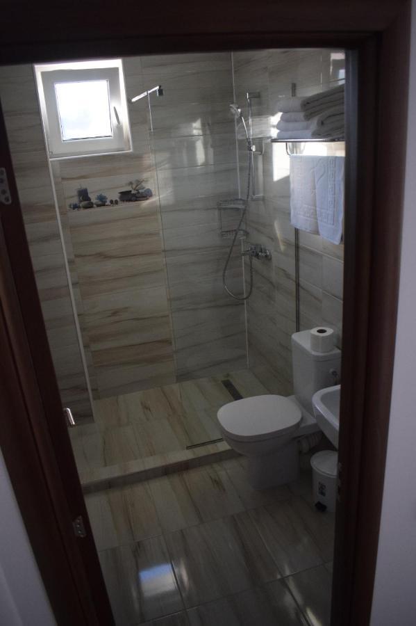 ホテル Casa Dumitru Ceraşul エクステリア 写真