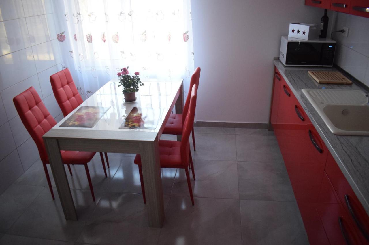 ホテル Casa Dumitru Ceraşul エクステリア 写真
