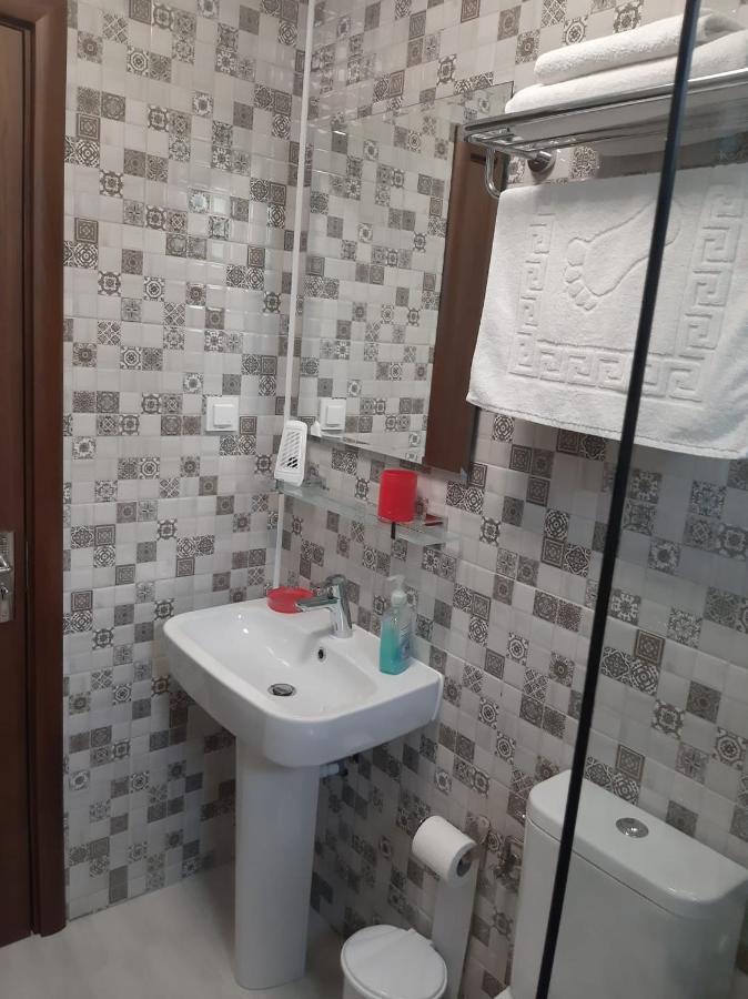 ホテル Casa Dumitru Ceraşul エクステリア 写真